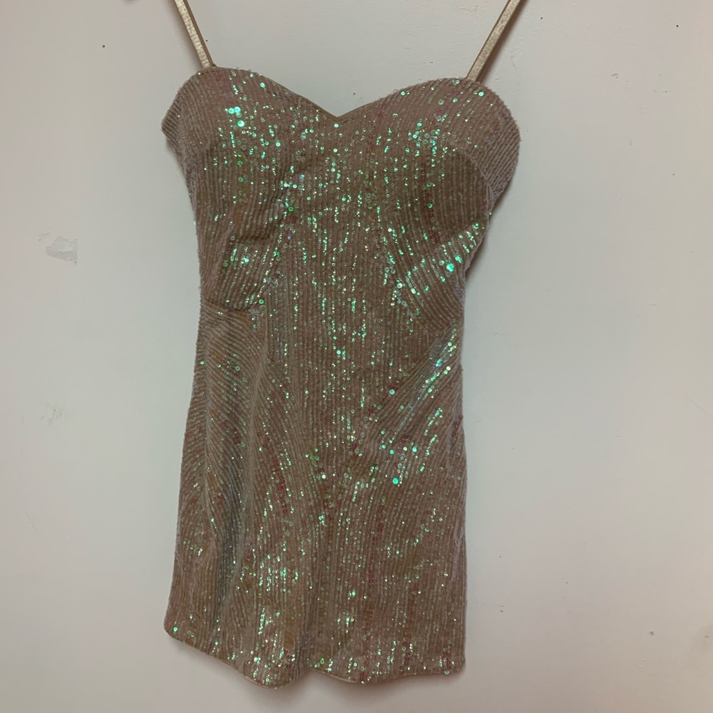 Bebe bodycon sequin/beaded dress! Size M / fits more like S/M